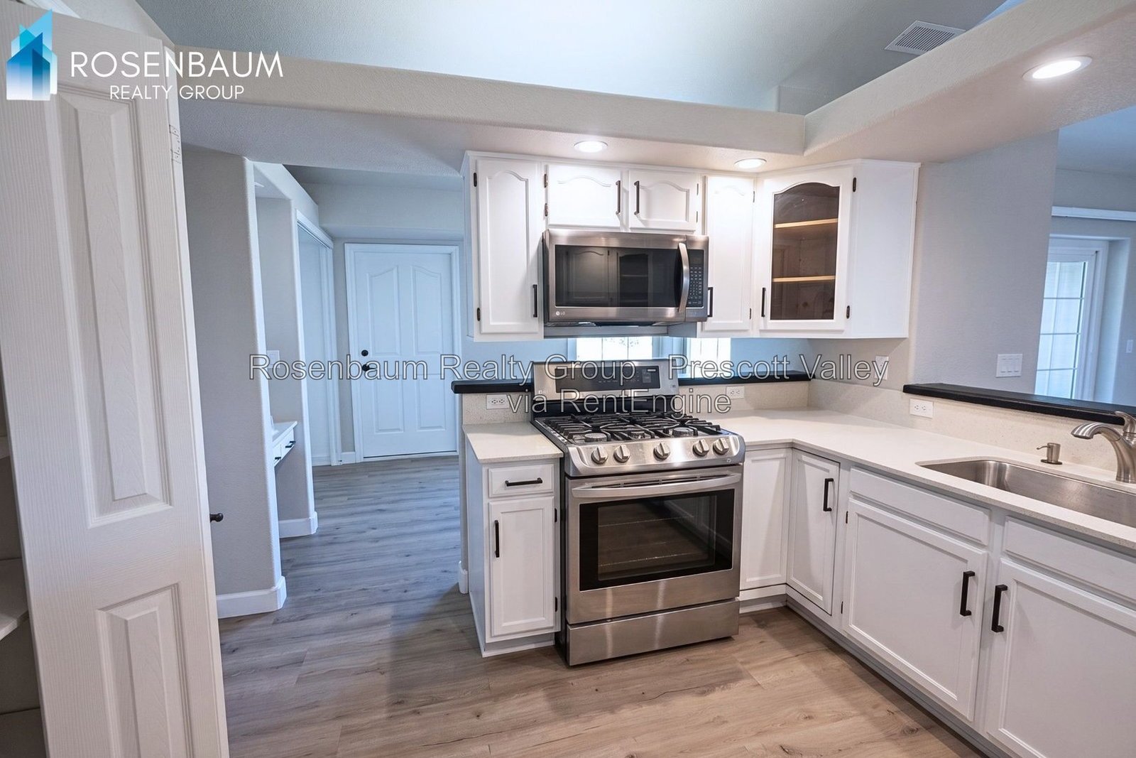Charming 3-beds, 2-baths ranch-style home on a scenic hillside in Prescott Valley! property image