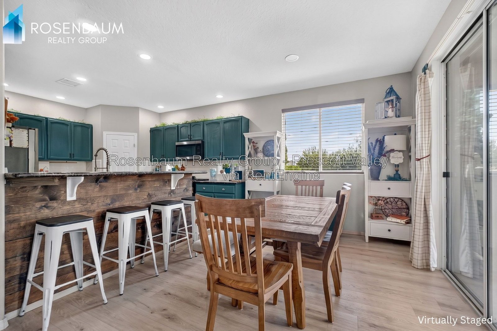 Beautifully charming 5-beds, 2.5-baths two-story home in the highly sought-after StoneRidge master-planned golf community of Prescott Valley! property image