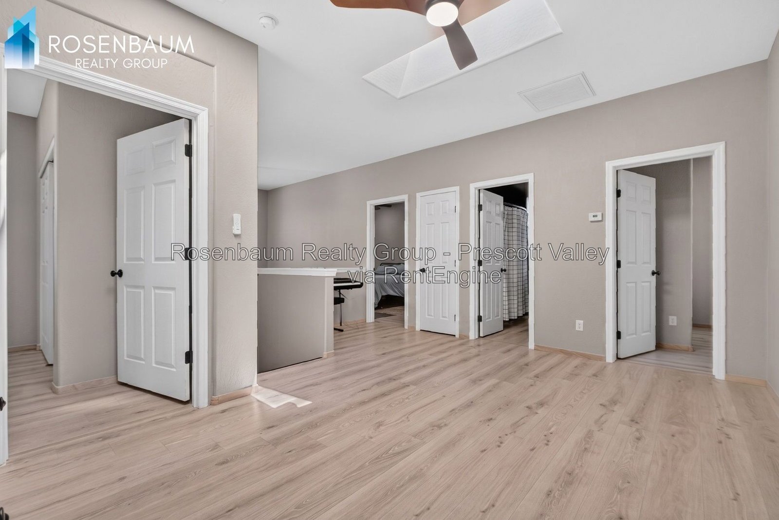 Beautifully charming 5-beds, 2.5-baths two-story home in the highly sought-after StoneRidge master-planned golf community of Prescott Valley! property image