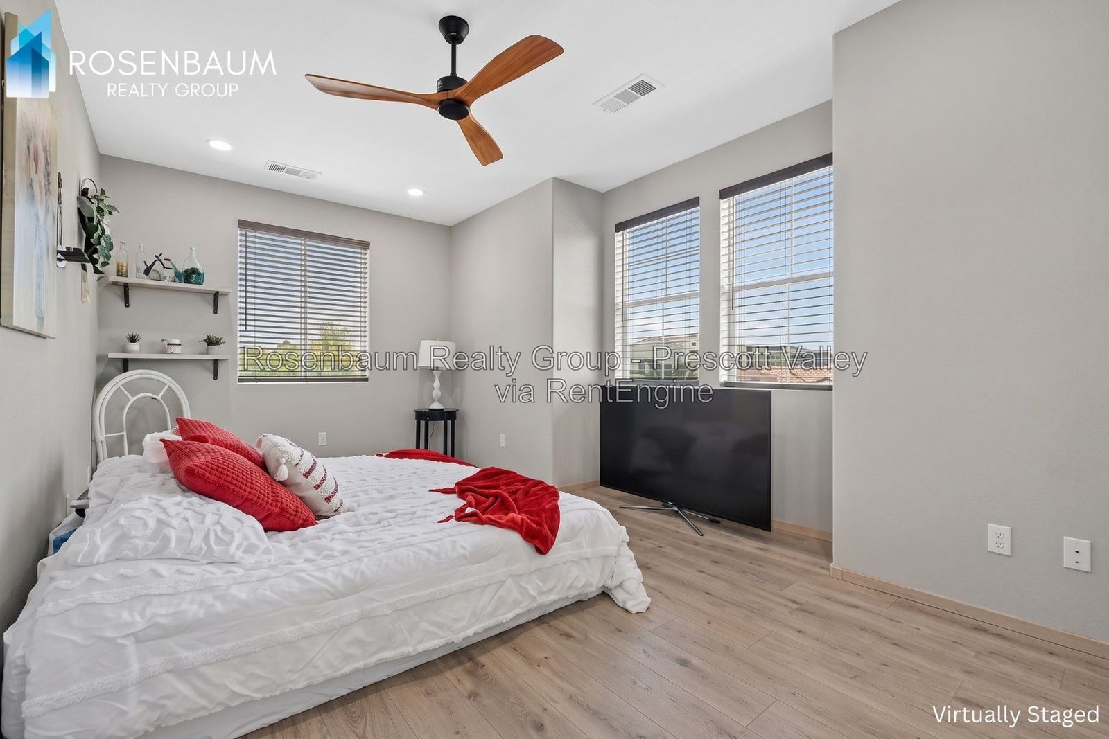 Beautifully charming 5-beds, 2.5-baths two-story home in the highly sought-after StoneRidge master-planned golf community of Prescott Valley! property image