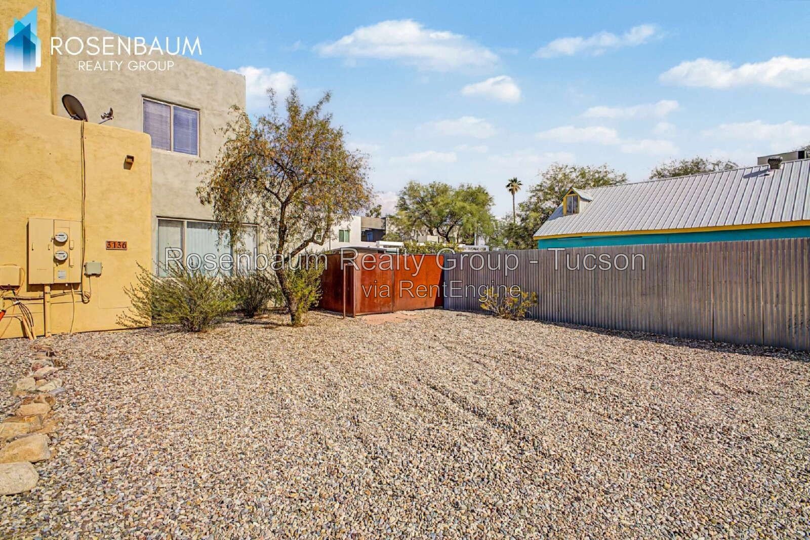 Charming 3-beds, 2-baths townhome-style duplex home in central Tucson! property image