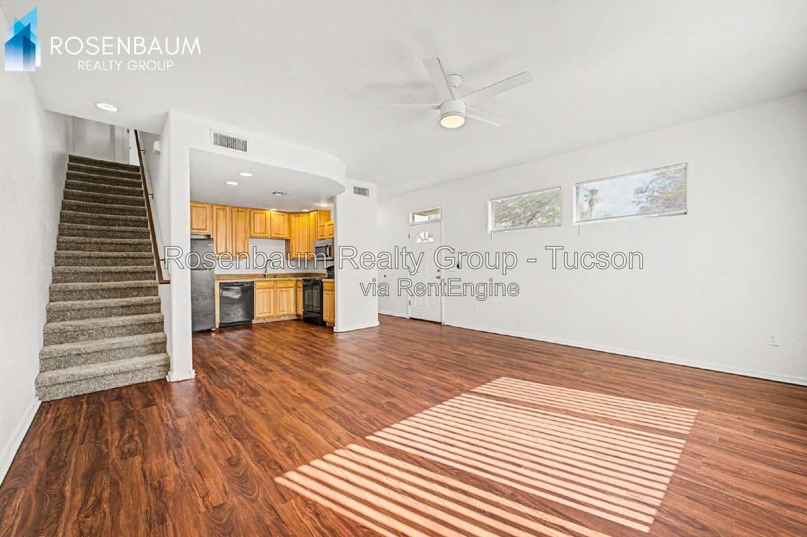 Charming 3-beds, 2-baths townhome-style duplex home in central Tucson! property image