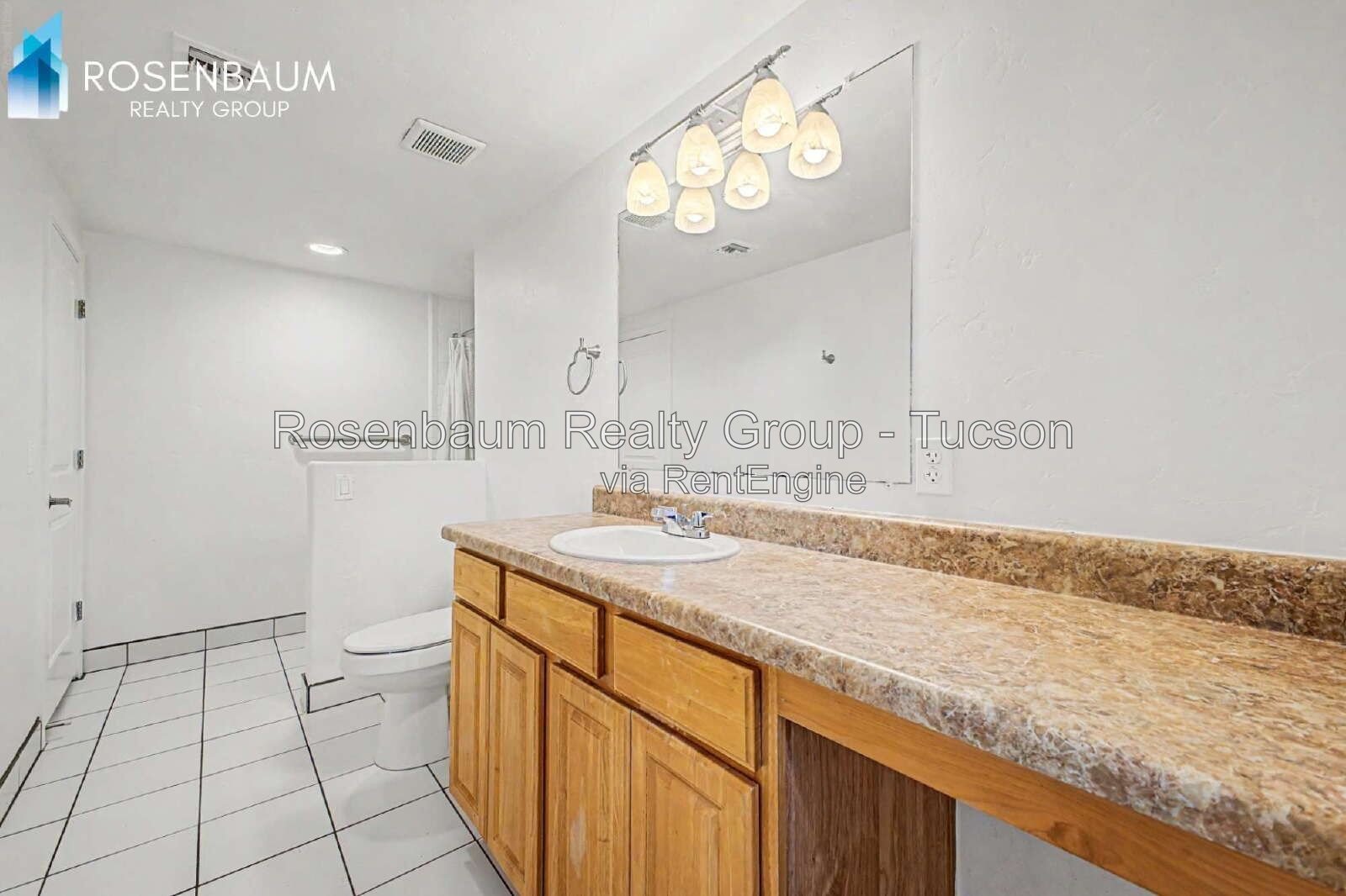 Charming 3-beds, 2-baths townhome-style duplex home in central Tucson! property image