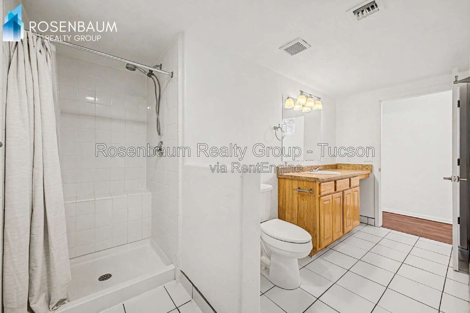 Charming 3-beds, 2-baths townhome-style duplex home in central Tucson! property image