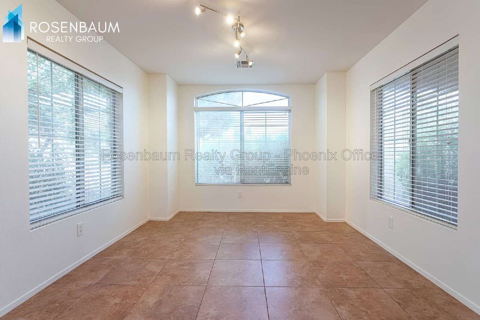 Charming 3-bedrooms, 2-baths single level home in Mesa! property image