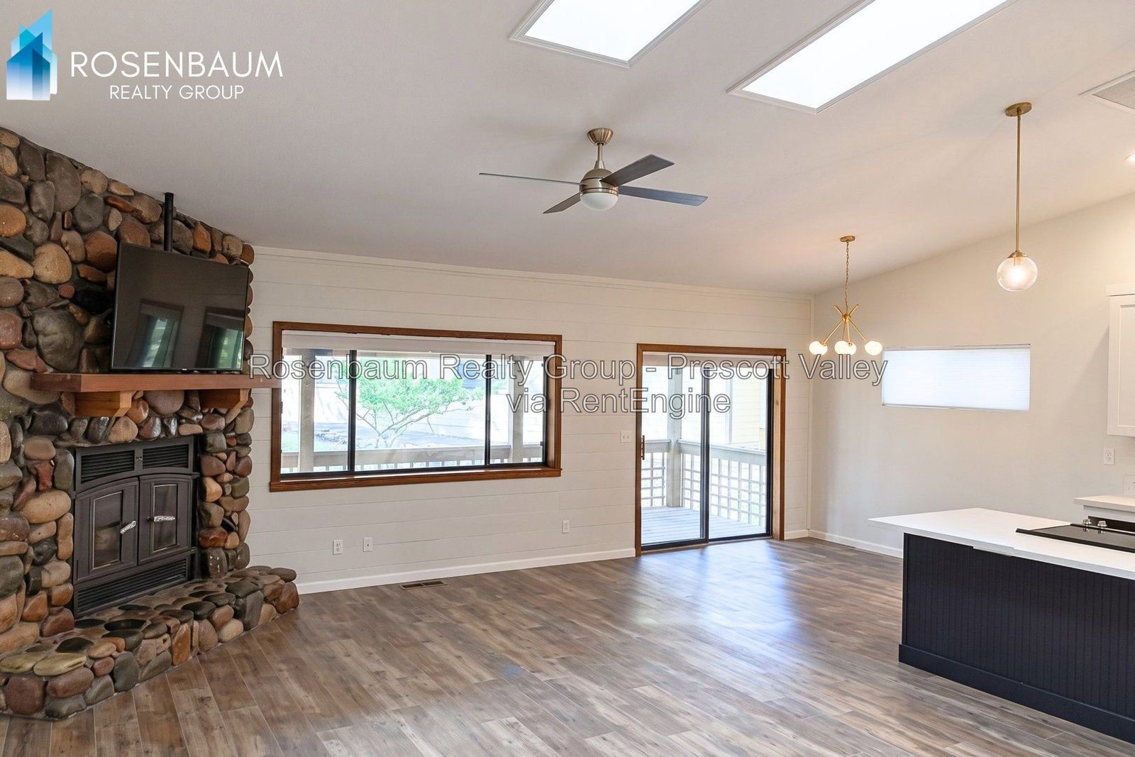 Charming 3-Beds, 2-Baths Single-Level Retreat Among the Pines! property image