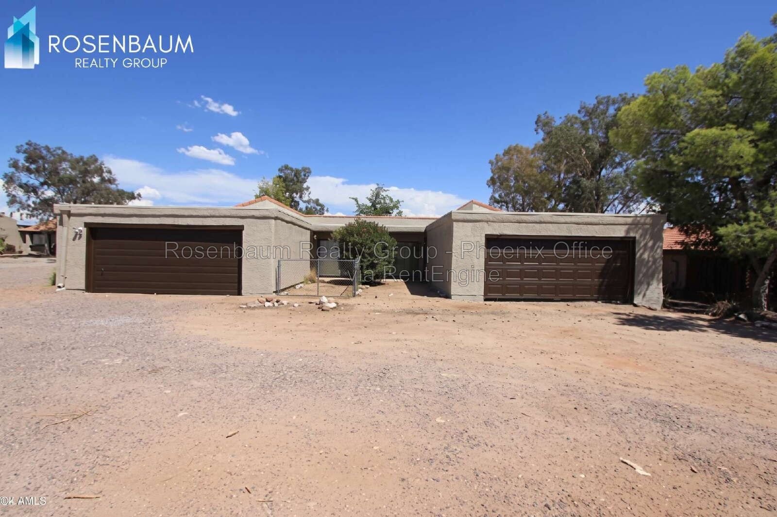 Beautiful 2 bed 2 bath duplex home property image