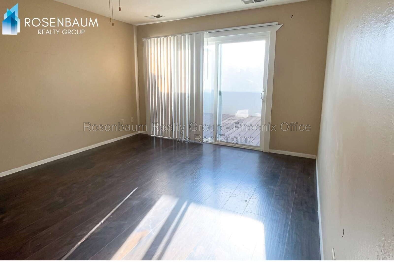 Beautiful 2 bed 2 bath duplex home property image
