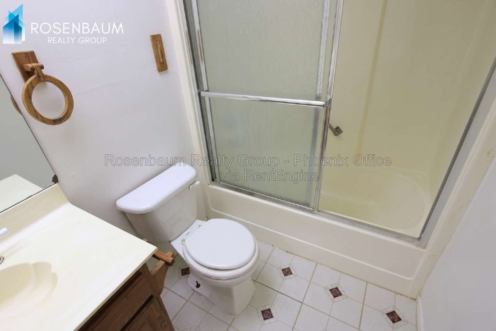 Beautiful 2 bed 2 bath duplex home property image