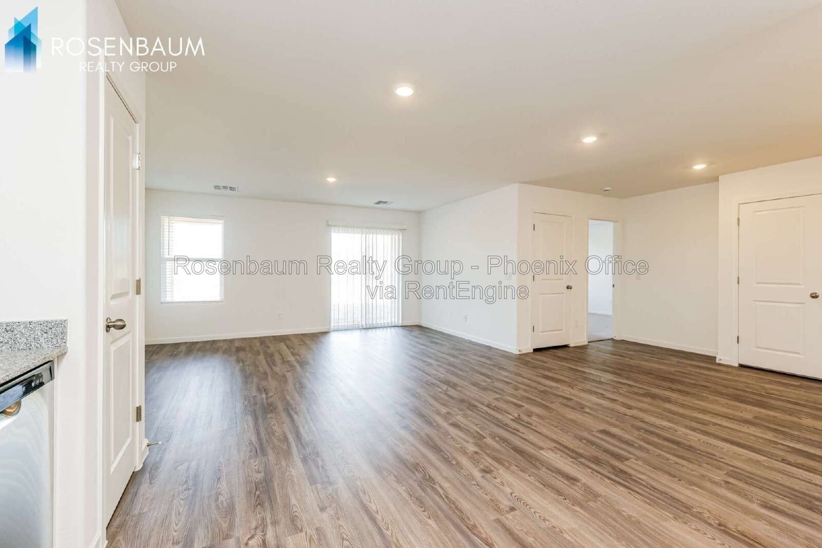 Gorgeous single-story 3-beds, 2-baths home in Arizona City! property image