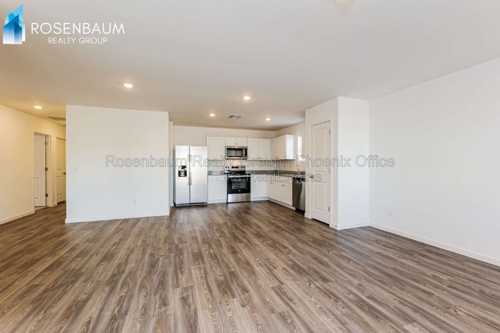 Gorgeous single-story 3-beds, 2-baths home in Arizona City! property image