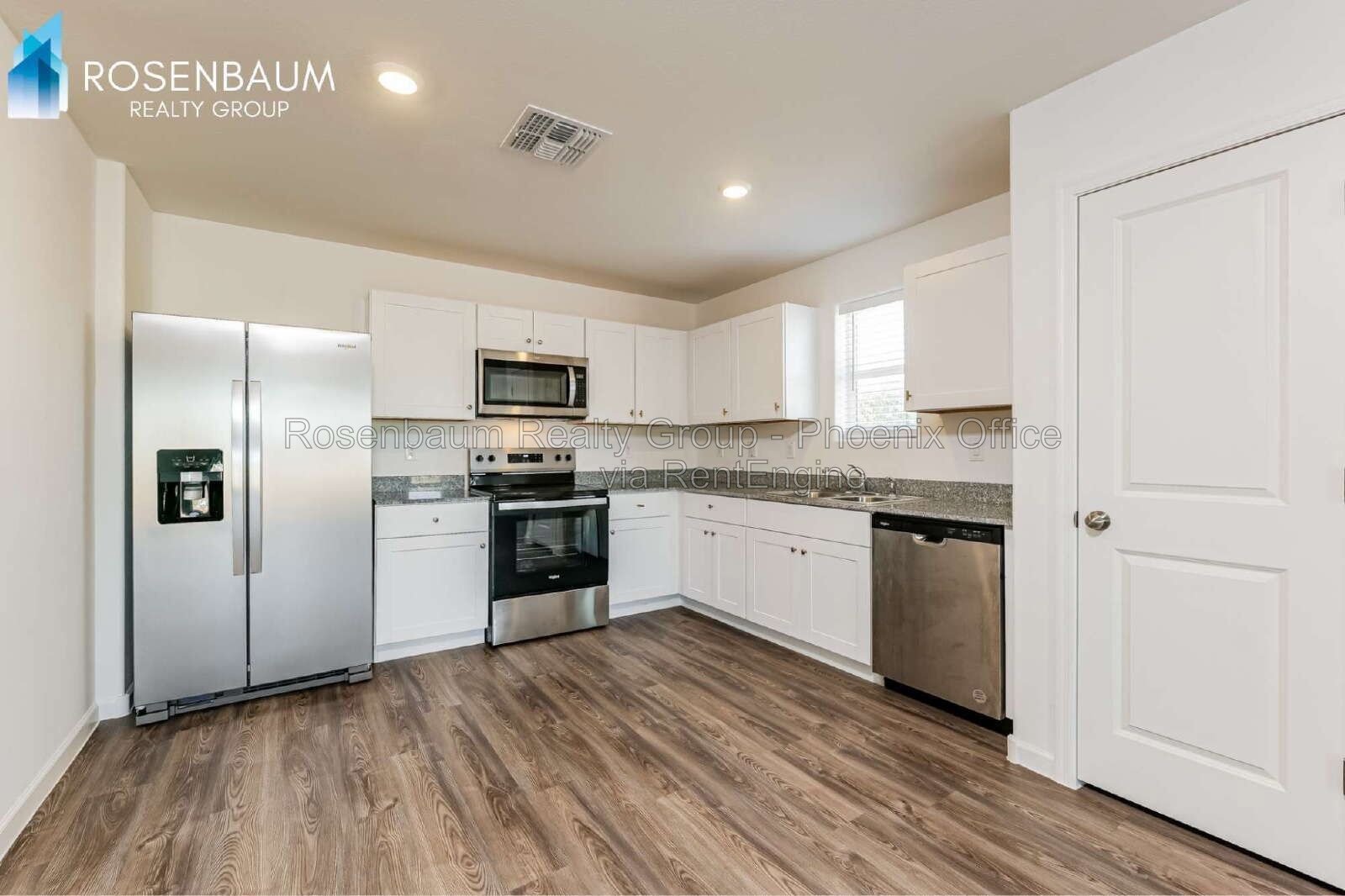 Gorgeous single-story 3-beds, 2-baths home in Arizona City! property image