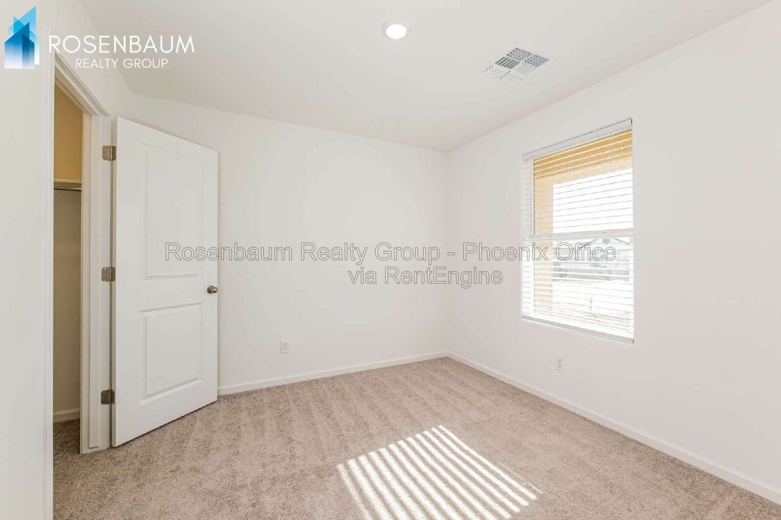 Gorgeous single-story 3-beds, 2-baths home in Arizona City! property image