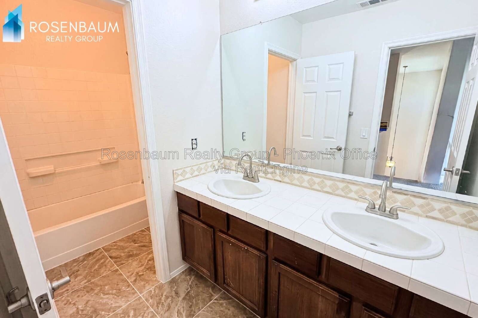Beautifully charming 4-beds, 2.5-baths two-story home in Casa Grande! property image