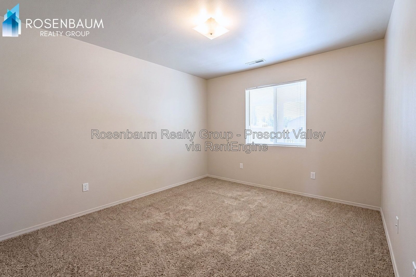 Beautifully charming 2-bedrooms, 2-baths duplex home in Prescott Valley! property image