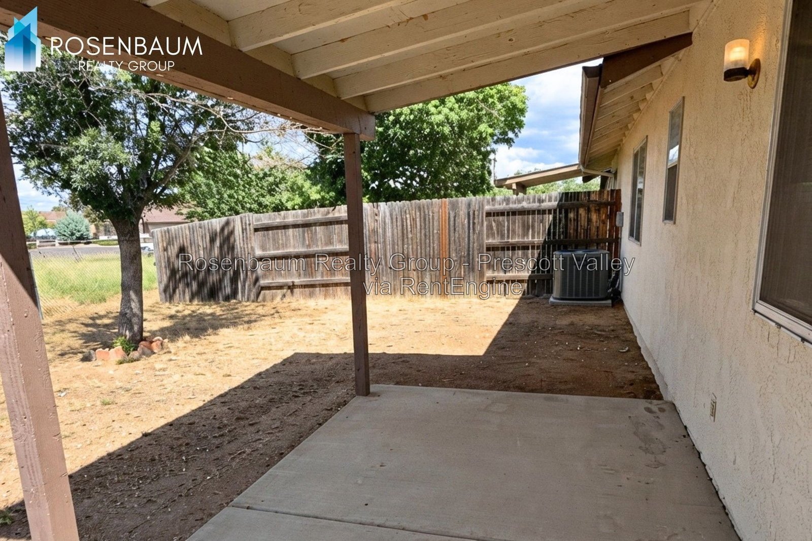 Beautifully charming 2-bedrooms, 2-baths duplex home in Prescott Valley! property image