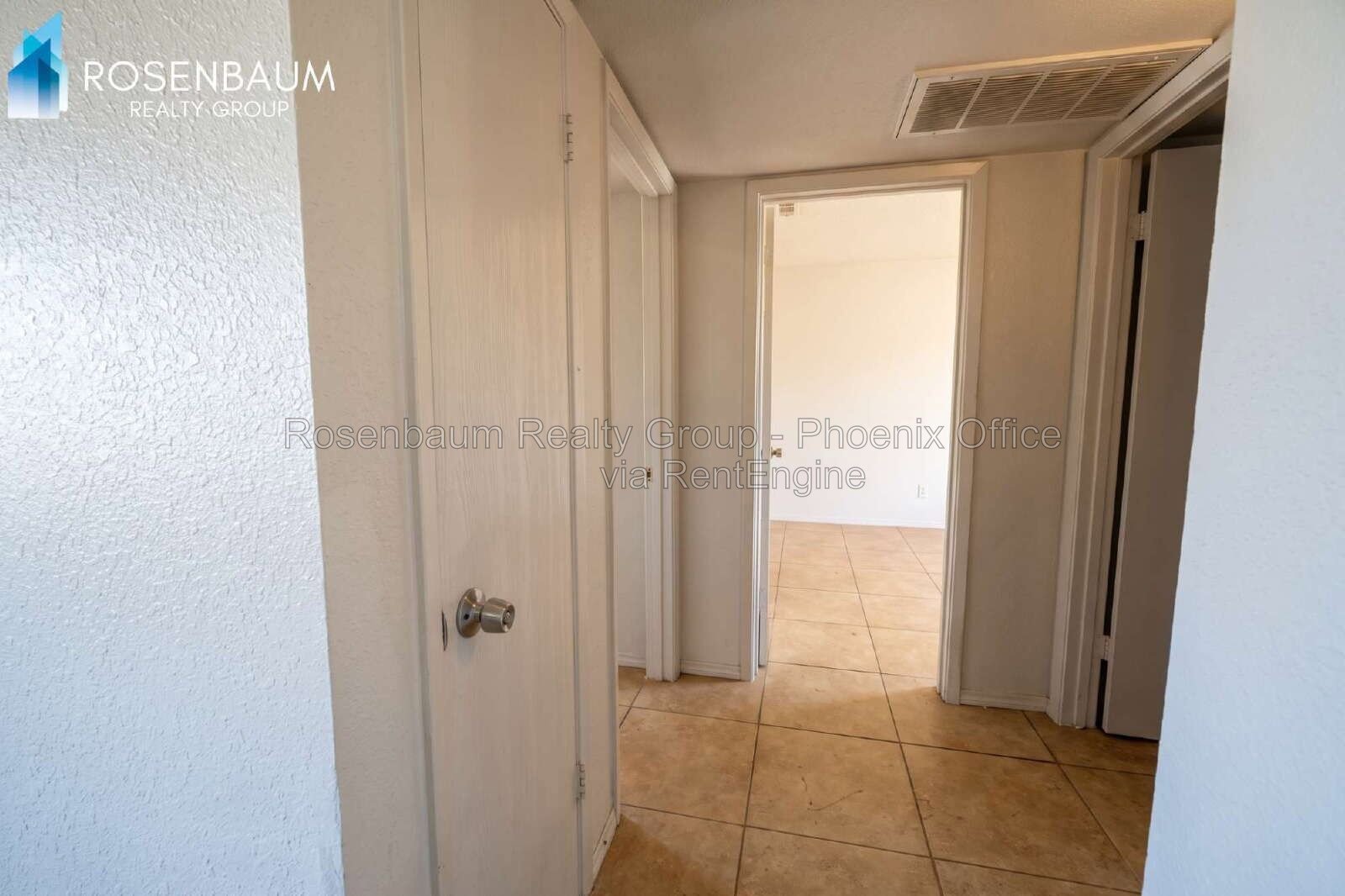 Cute and cozy 2-bedrooms, 1-bath upstairs apartment in Mesa! property image