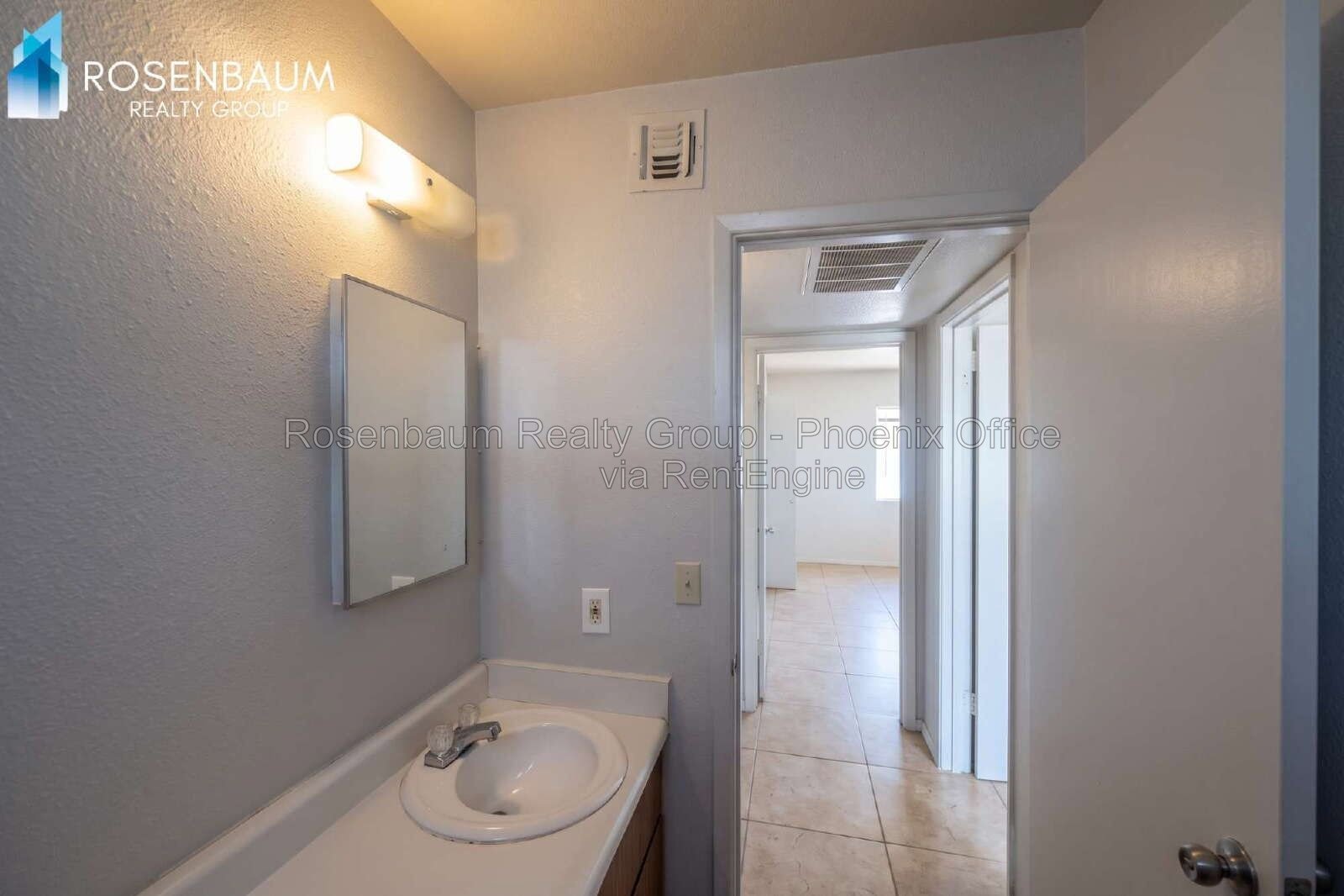 Cute and cozy 2-bedrooms, 1-bath upstairs apartment in Mesa! property image