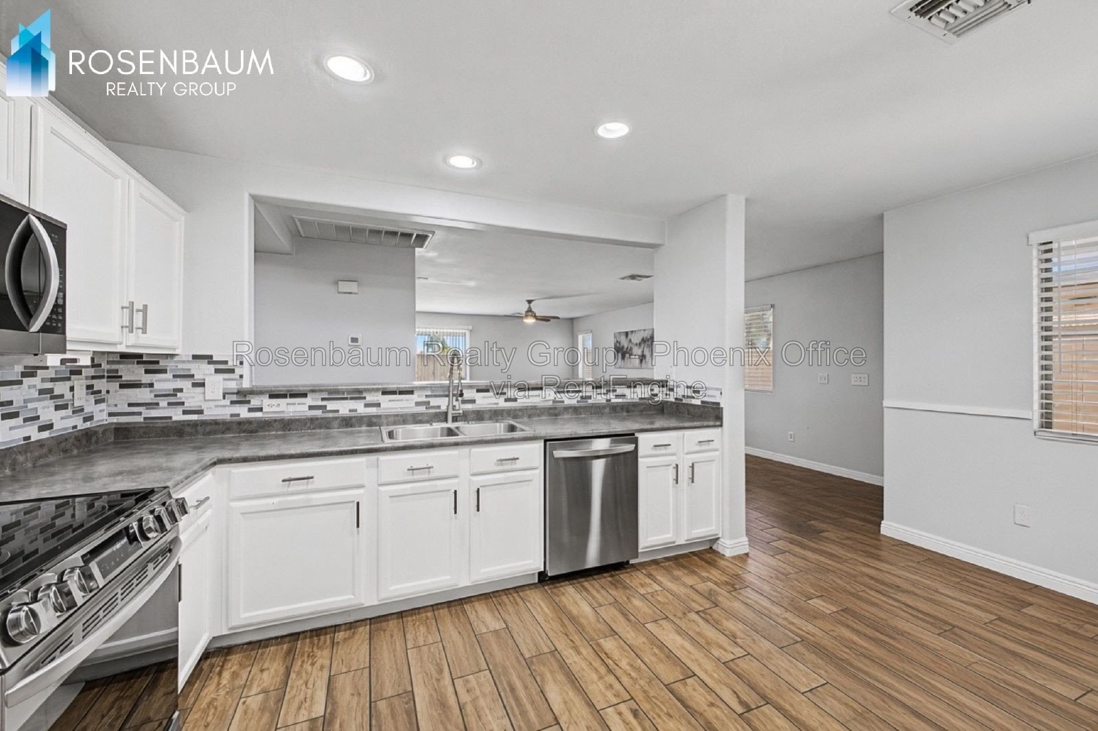 Beautifully charming 3-Bedroom, 2-Bath Home in the Sought-After Acacia Crossings community of Maricopa! property image