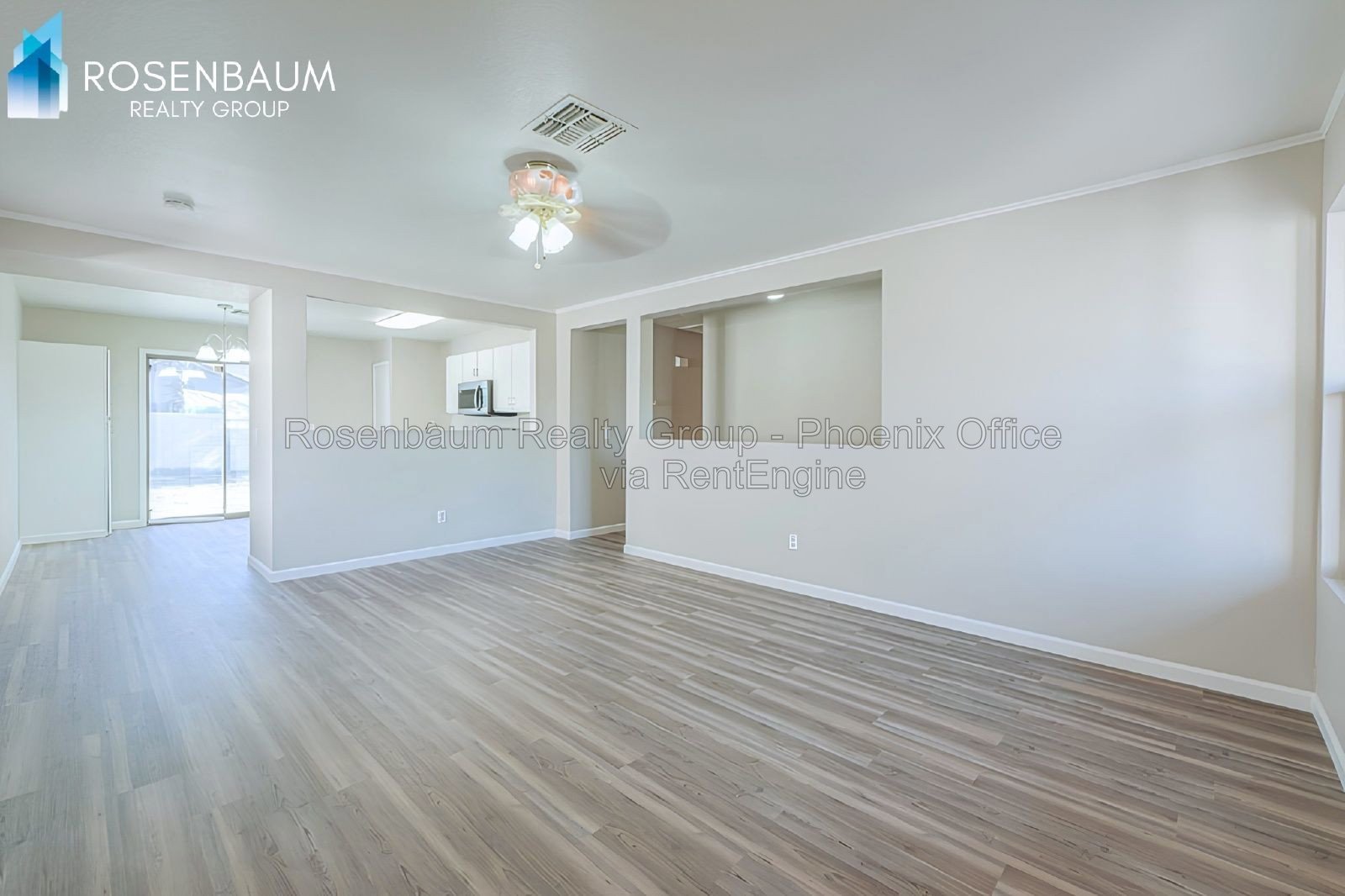 Beautifully charming 3-Bedroom, 2-Bath home in the desirable SK Ranch community of Casa Grande! property image