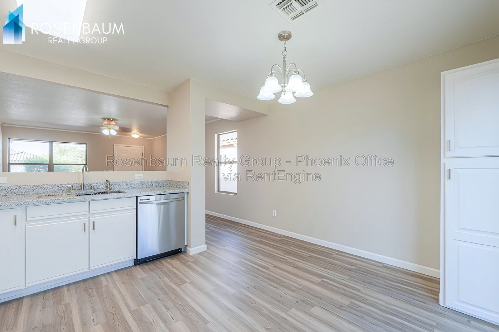Beautifully charming 3-Bedroom, 2-Bath home in the desirable SK Ranch community of Casa Grande! property image
