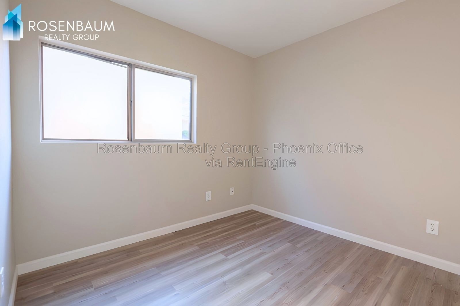 Beautifully charming 3-Bedroom, 2-Bath home in the desirable SK Ranch community of Casa Grande! property image