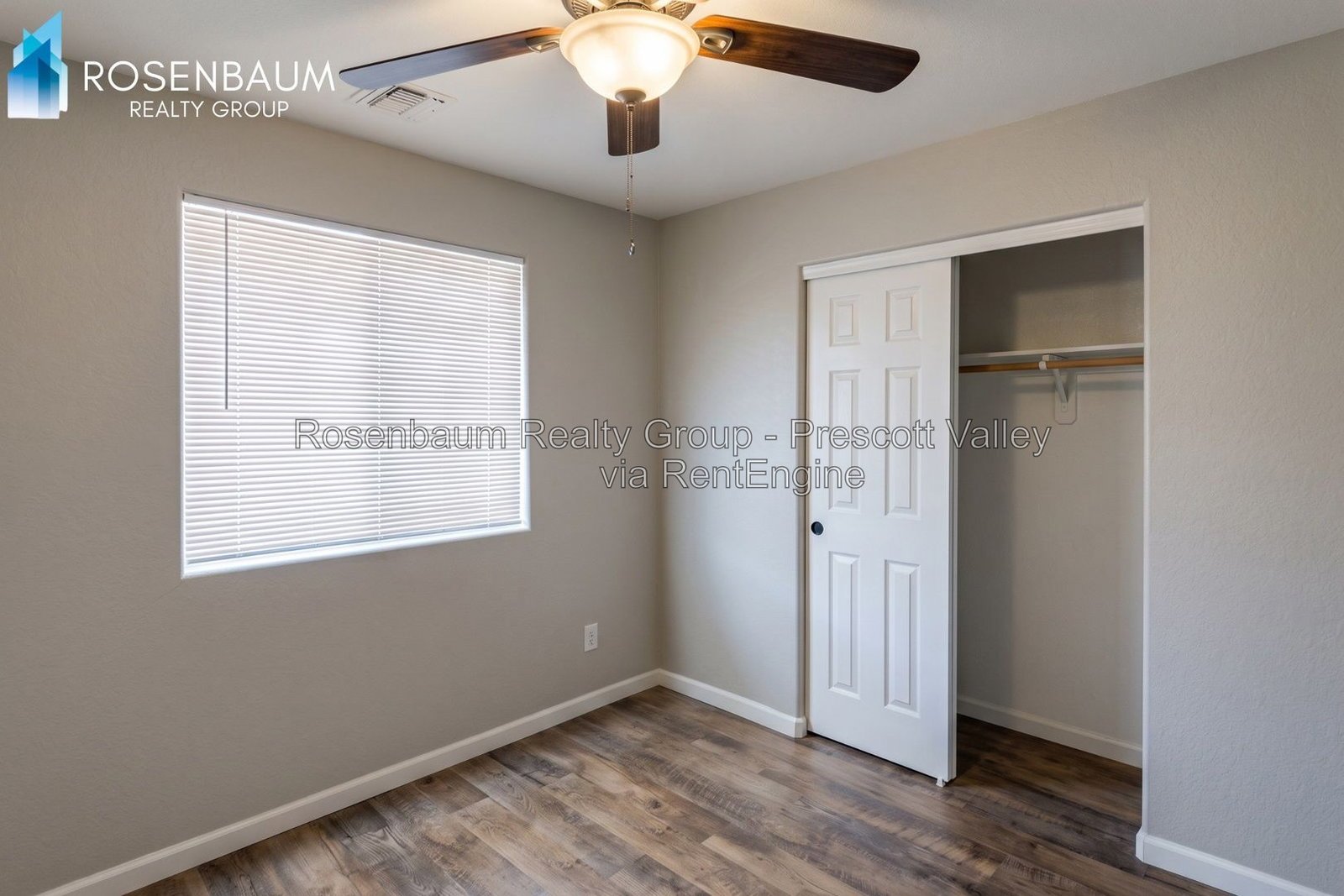 Beautiful and inviting 2-bedrooms, 2-baths duplex located in the heart of Prescott Valley! property image
