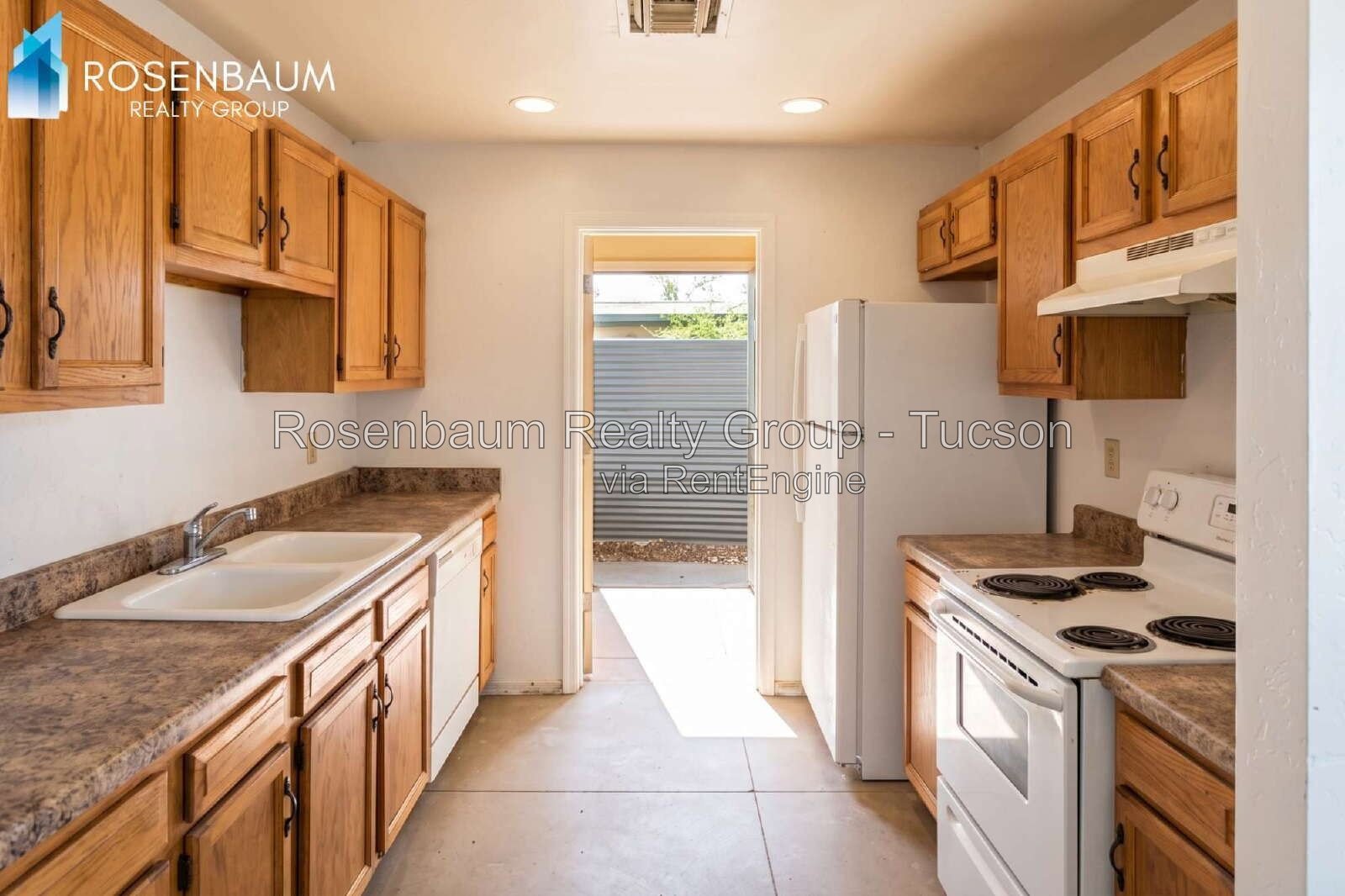 Charming & Spacious Single-Level Home in Central Tucson property image