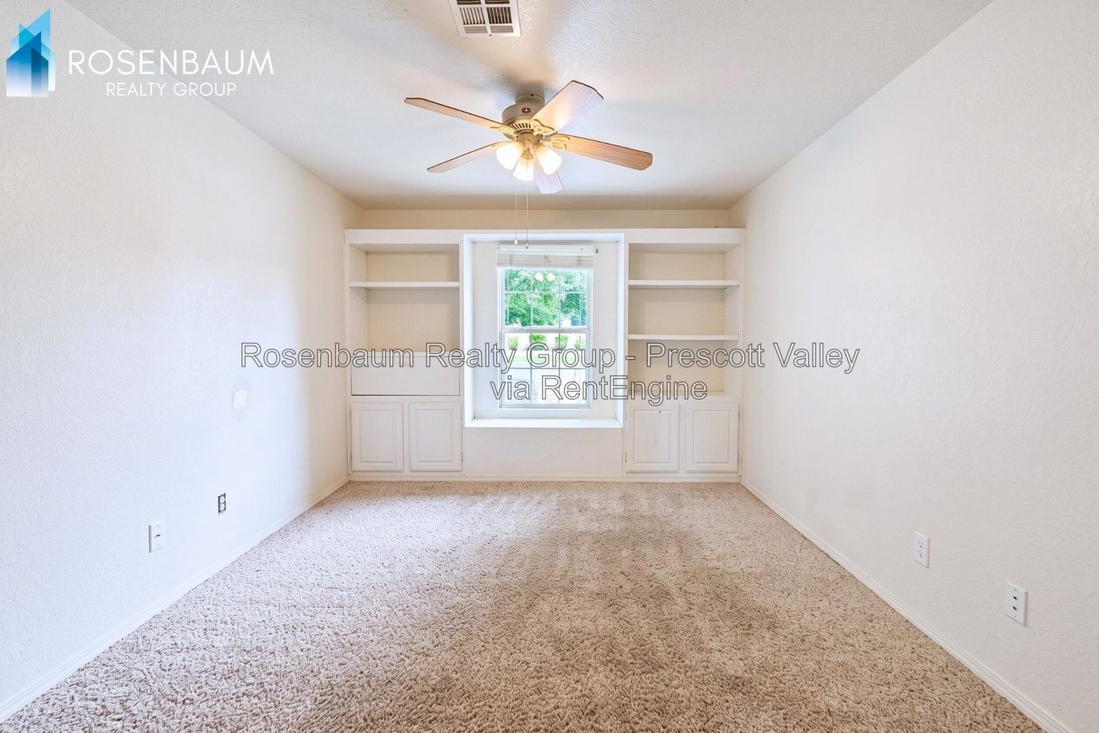 Stunning 3-bedroom 2-bathrooms home with a a space to relax and drink your morning coffee! property image