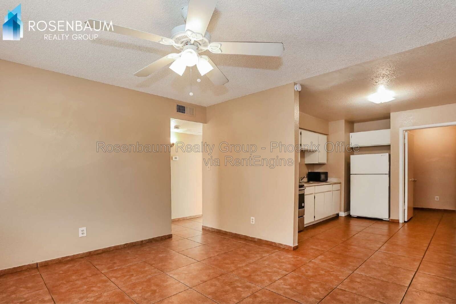 Charming and cozy 2-bedrooms, 1-bath apartment tucked inside a quiet 4-plex in the heart of Mesa! property image