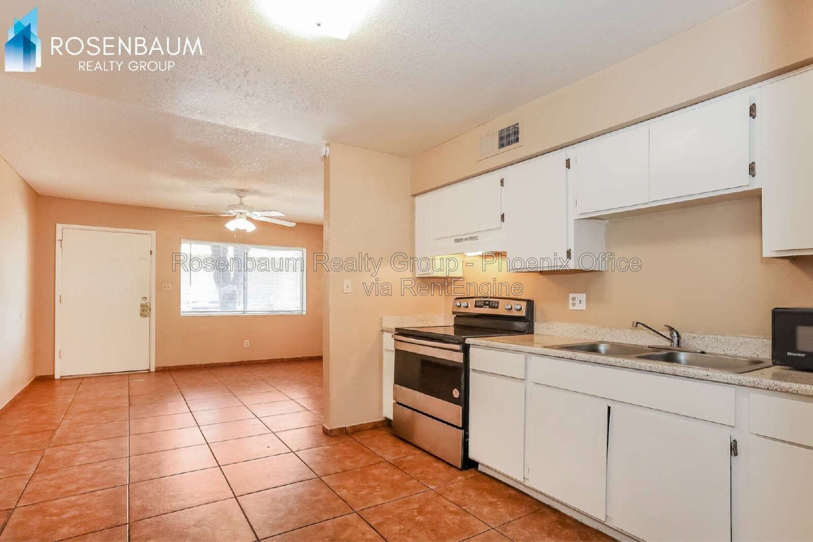 Charming and cozy 2-bedrooms, 1-bath apartment tucked inside a quiet 4-plex in the heart of Mesa! property image