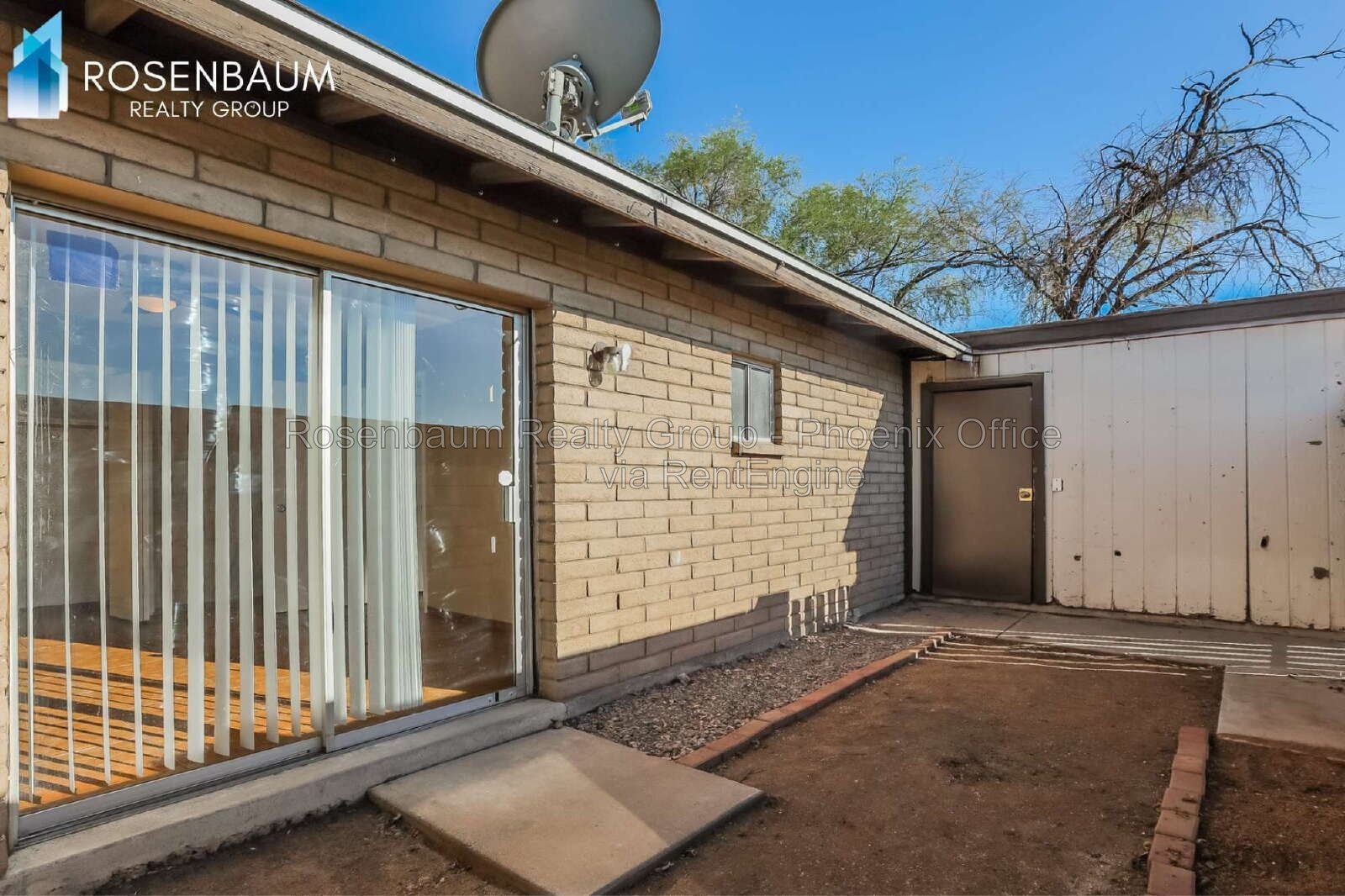 Charming and cozy 2-bedrooms, 1-bath apartment tucked inside a quiet 4-plex in the heart of Mesa! property image