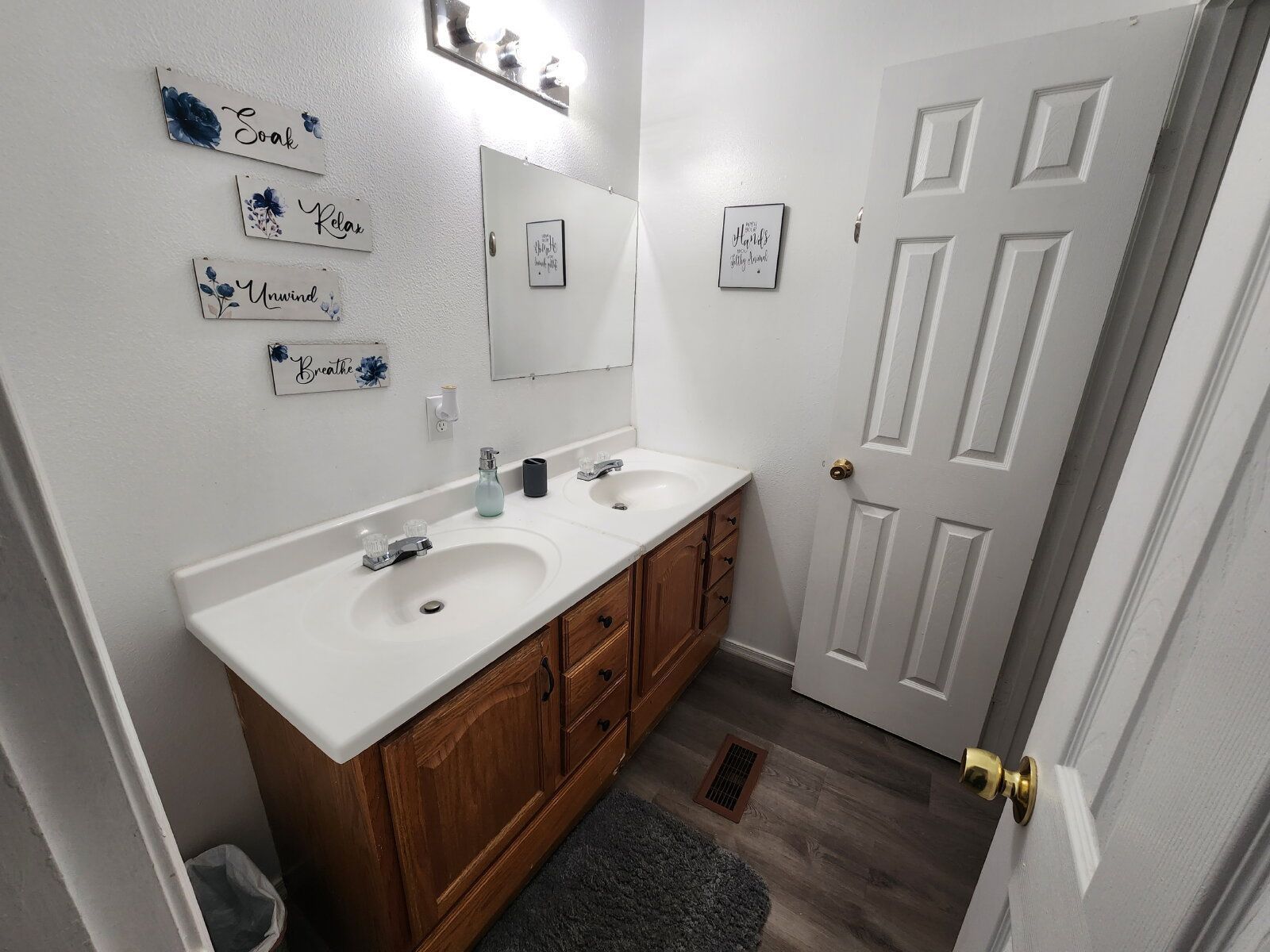 Affordable Private Rooms with Shared Living — WIFI Included + 1/2 OFF GYM MEMBERSHIP at 8th Street Apartments! STUDENT DORMS property image