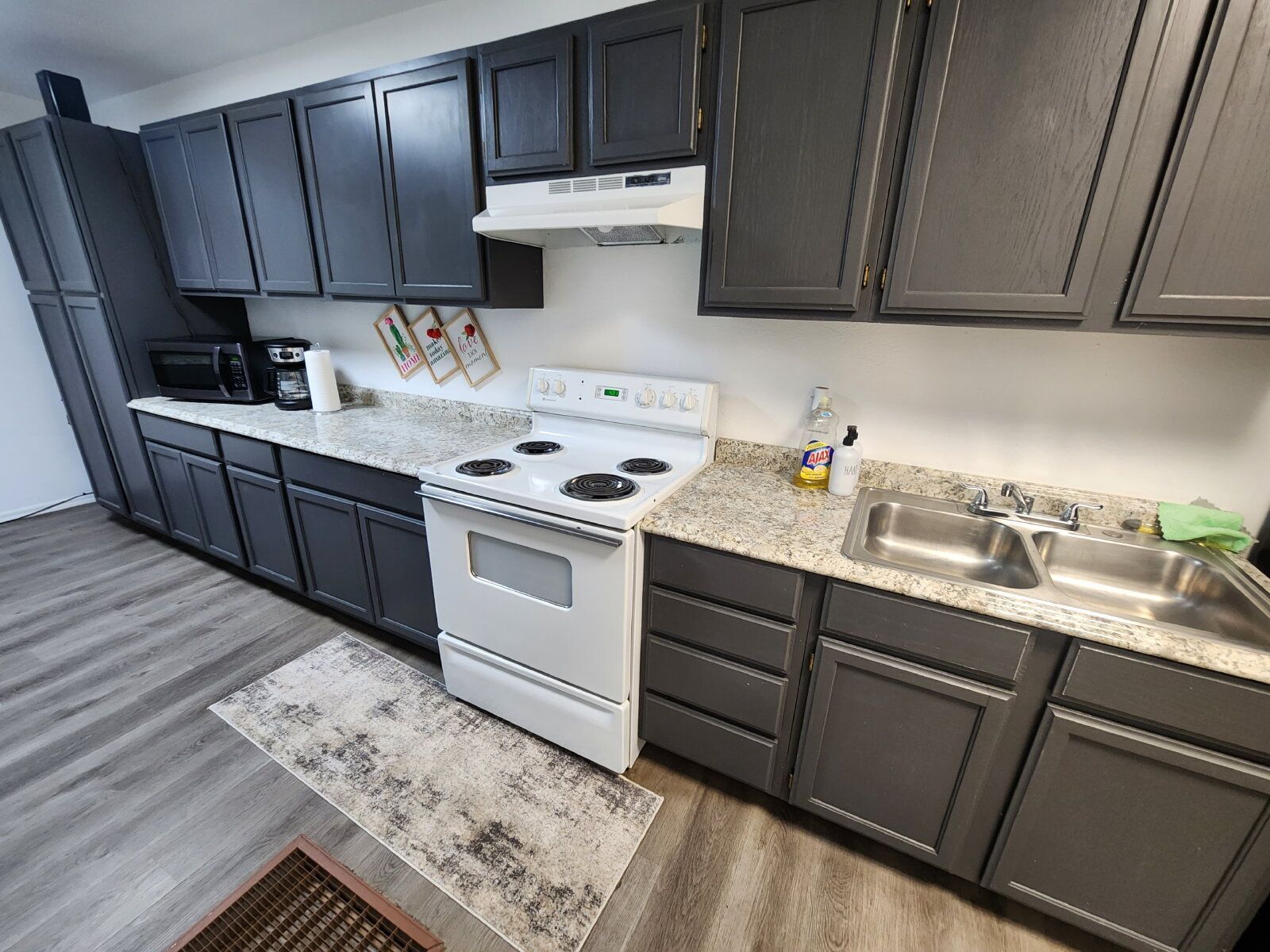 Affordable Private Rooms with Shared Living — WIFI Included + 1/2 OFF GYM MEMBERSHIP at 8th Street Apartments! STUDENT DORMS property image