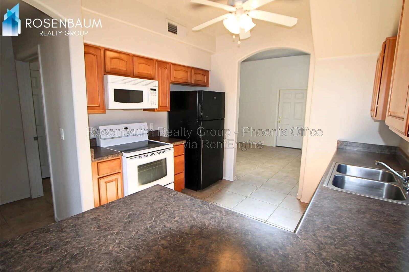 Beautiful 2-bedrooms, 2-baths two-story home in Arizona City! property image