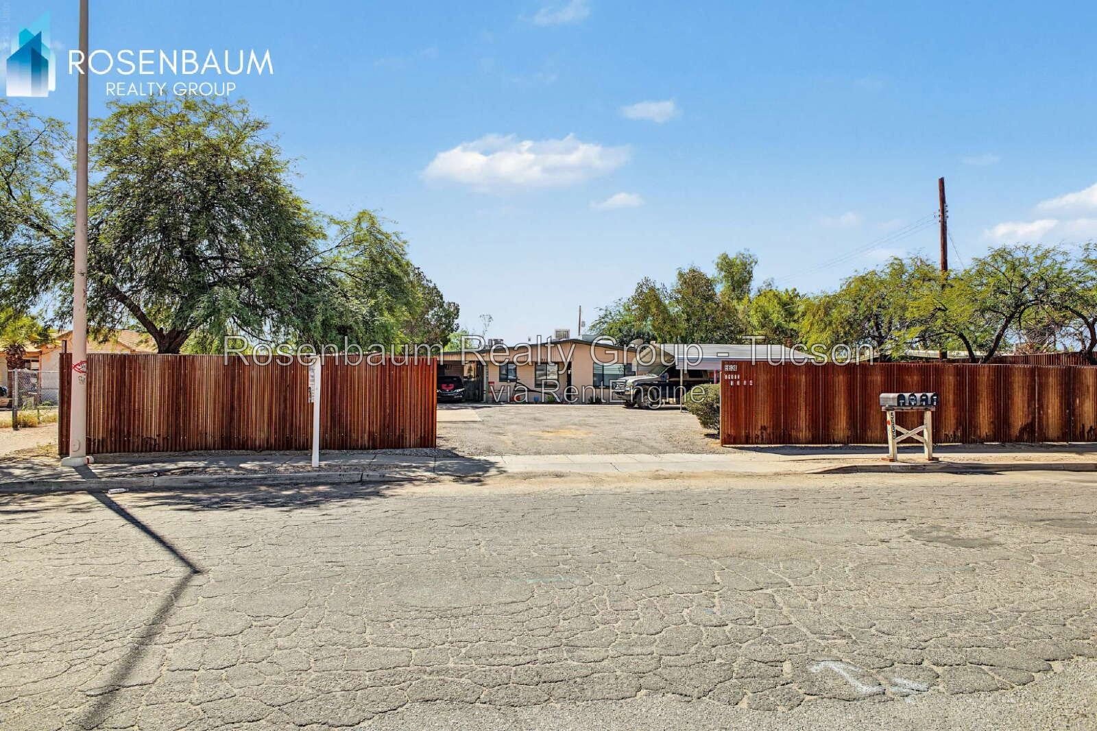 Charming 2-beds, 2-baths single family home in Tucson! property image