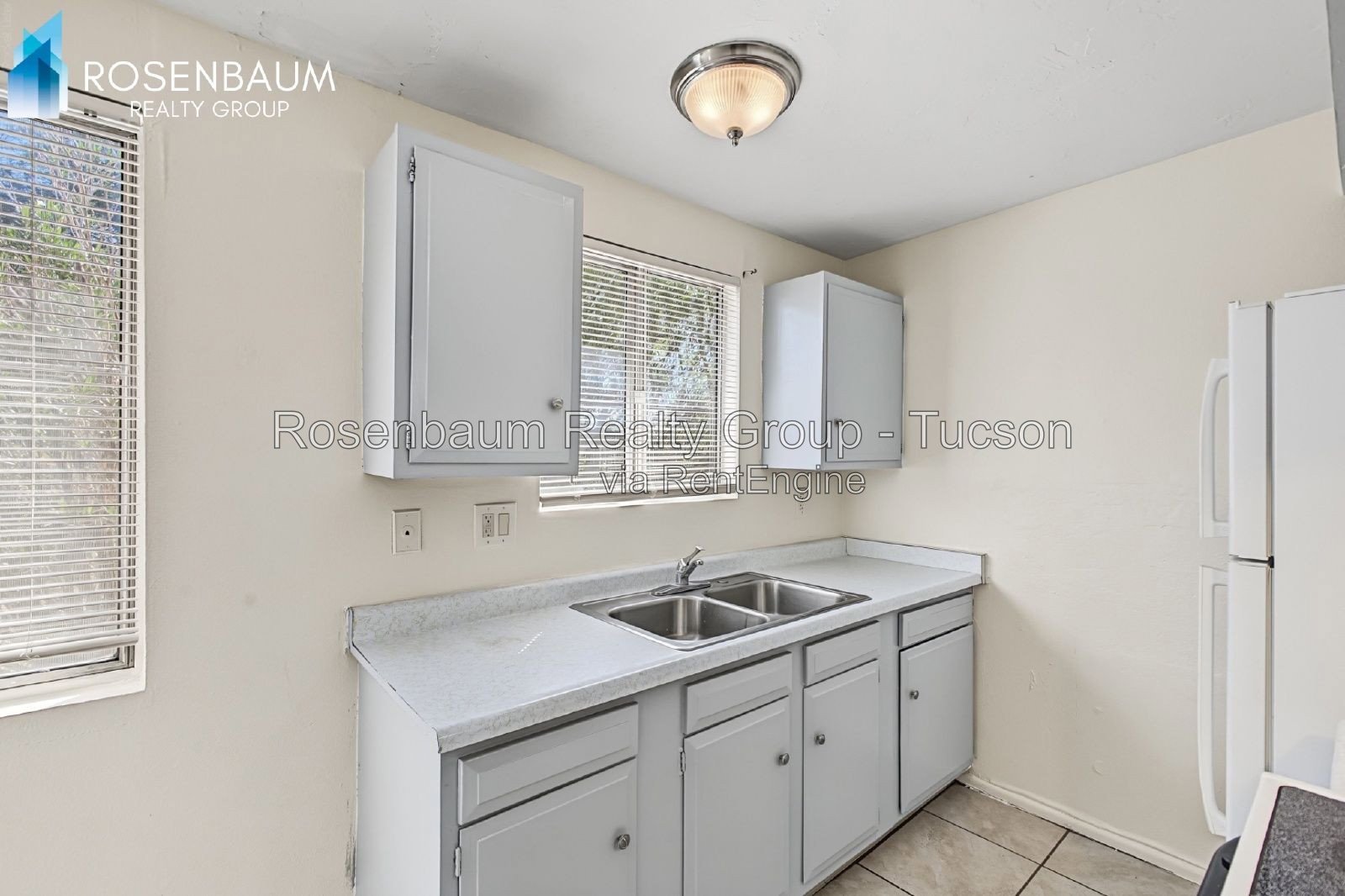 Spacious 2-Bedroom, 2-Bath Apartment in a Convenient Tucson Location property image