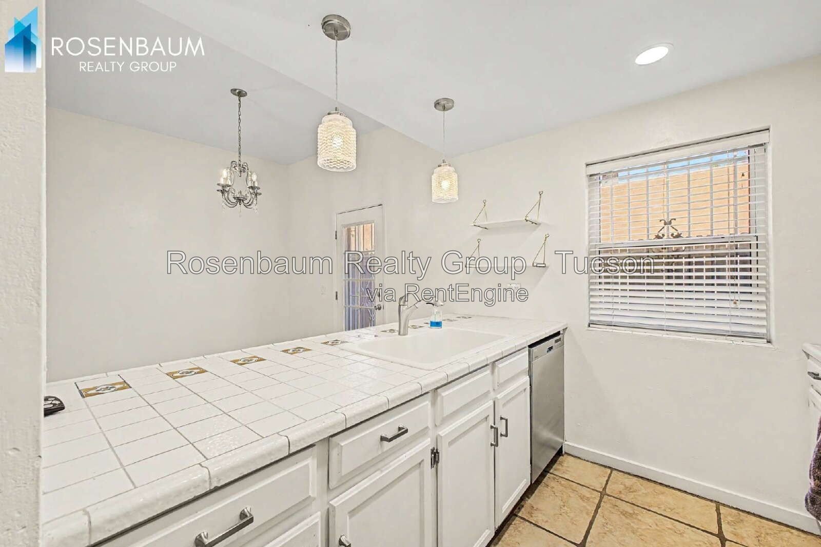 Charming 2-beds, 1-bath duplex nestled in Tucson’s Miles Neighborhood! property image