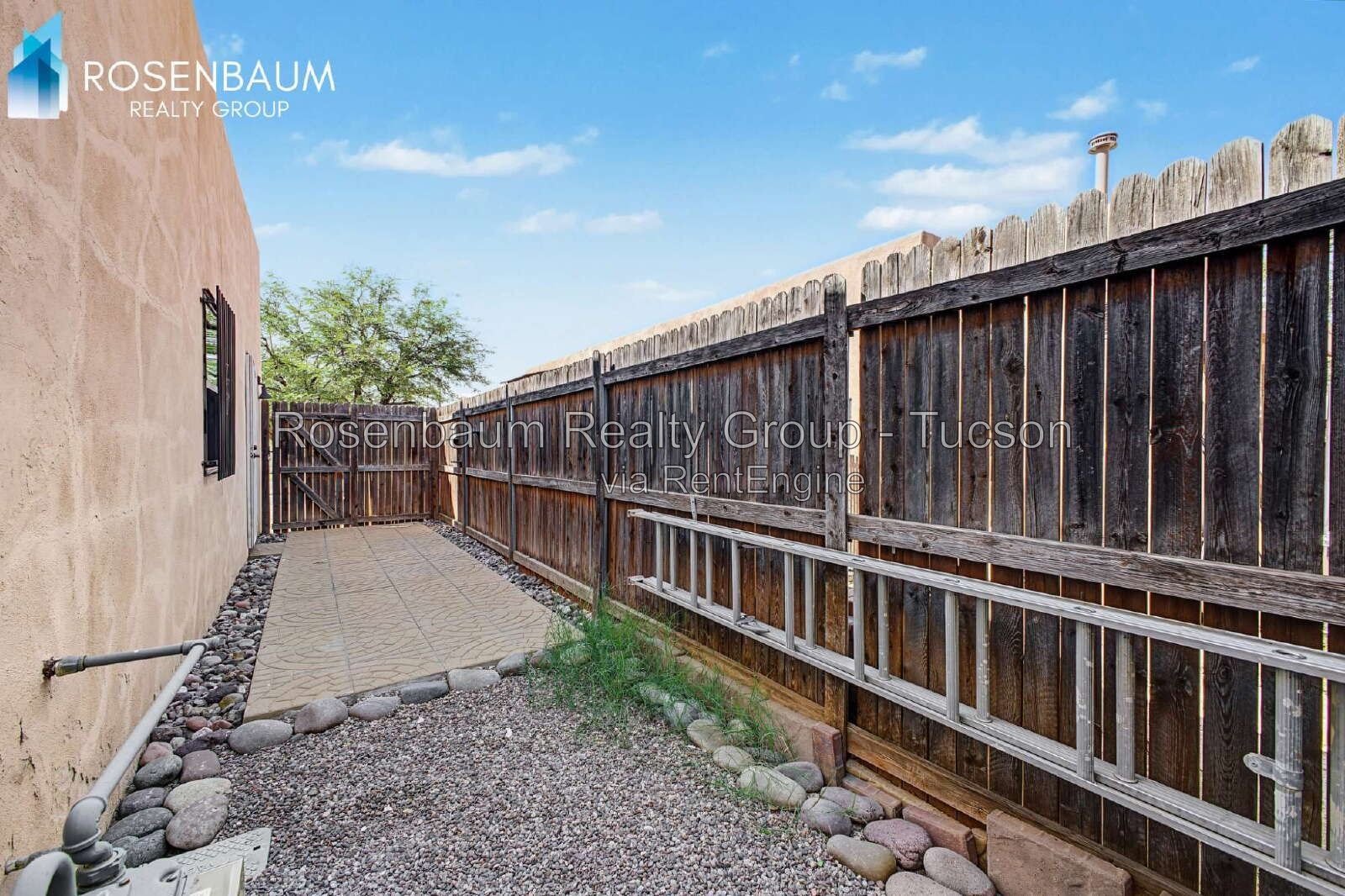 Charming 2-beds, 1-bath duplex nestled in Tucson’s Miles Neighborhood! property image