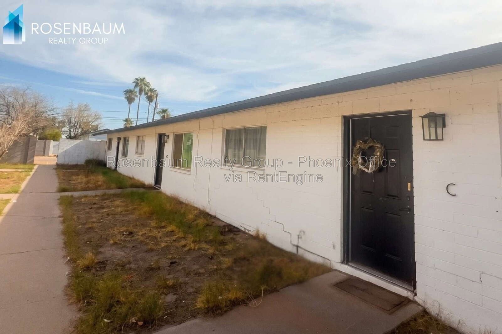 Beautifully charming 2-bedroom, 1-bath single-level triplex apartment in Casa Grande! property image