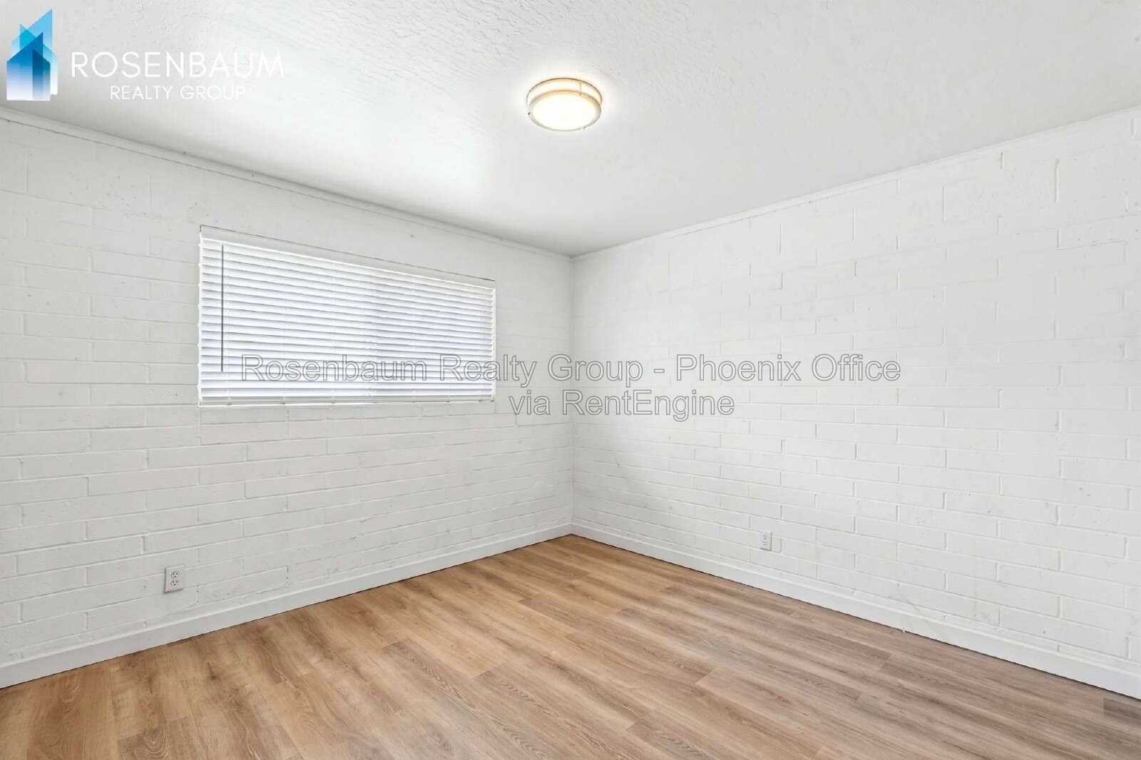 Beautifully charming 2-bedroom, 1-bath single-level triplex apartment in Casa Grande! property image
