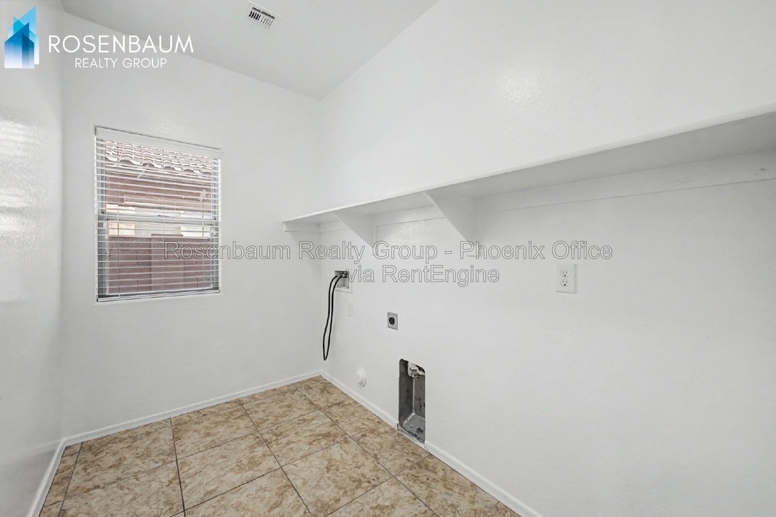 Beautifully charming 4-beds, 2.5-baths two-story home in Casa Grande! property image