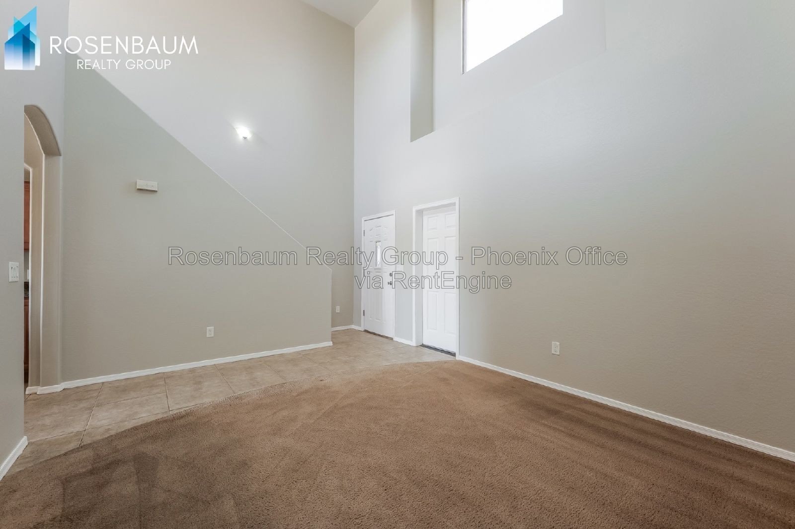 Gorgeous 2-beds, 2-baths townhome with Golf Course views in AZ City! property image