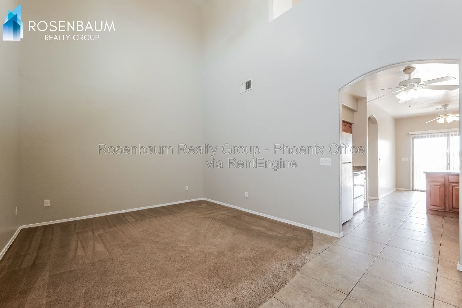 Gorgeous 2-beds, 2-baths townhome with Golf Course views in AZ City! property image