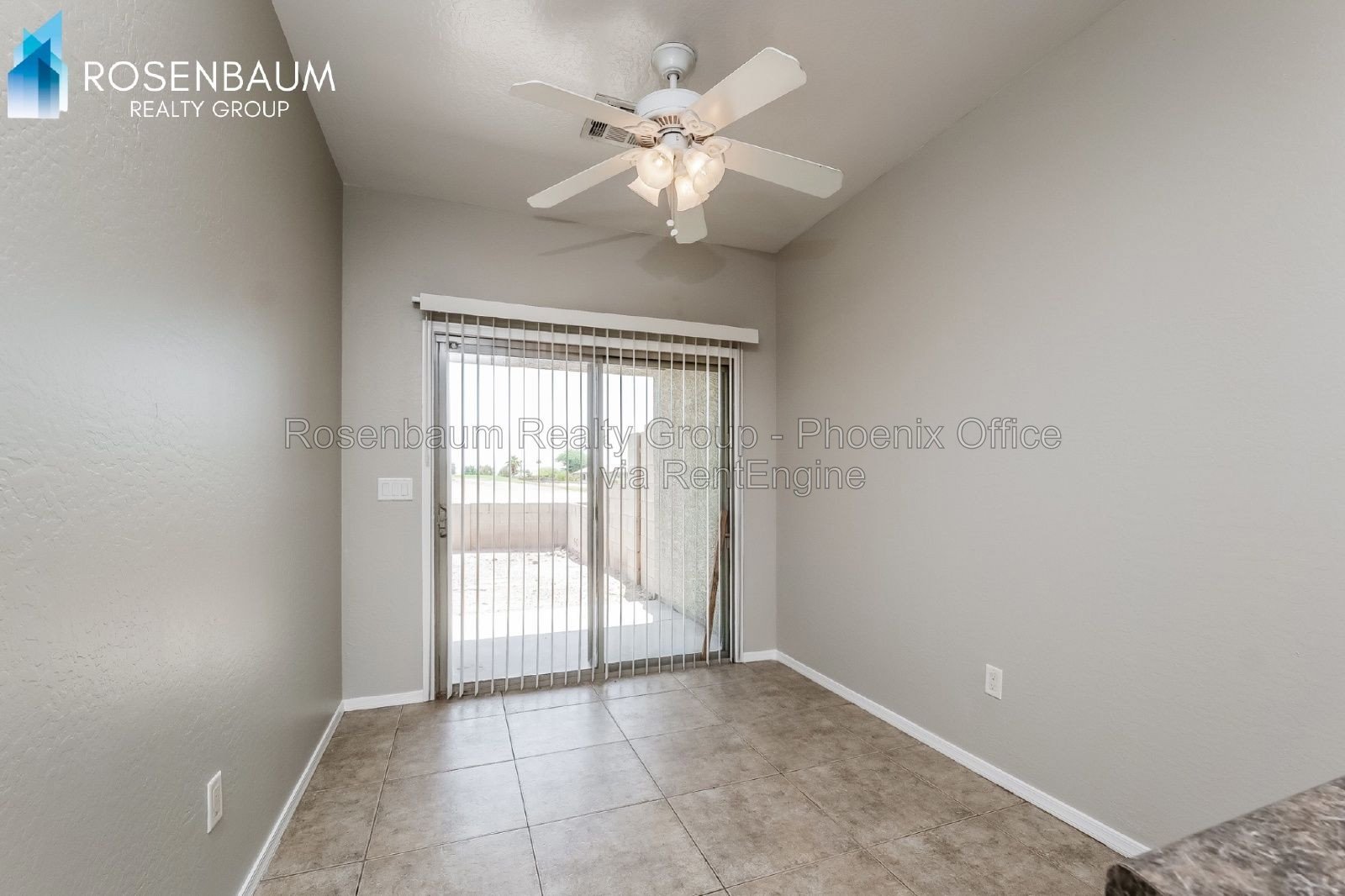 Gorgeous 2-beds, 2-baths townhome with Golf Course views in AZ City! property image