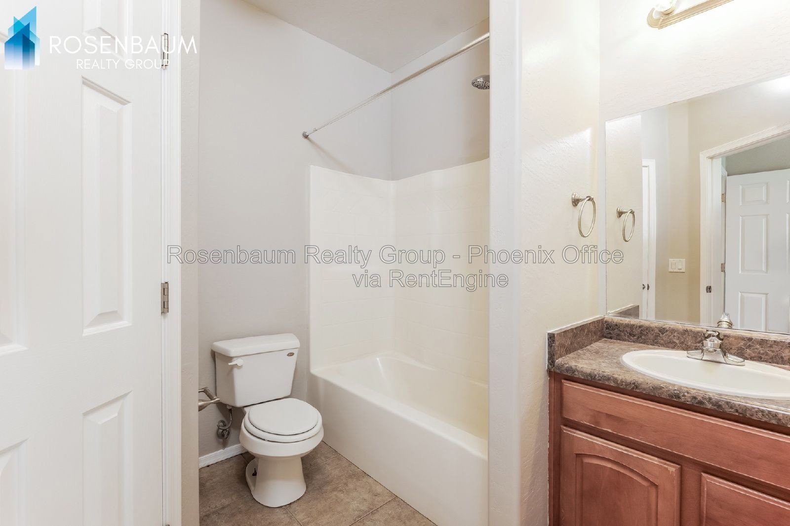 Gorgeous 2-beds, 2-baths townhome with Golf Course views in AZ City! property image