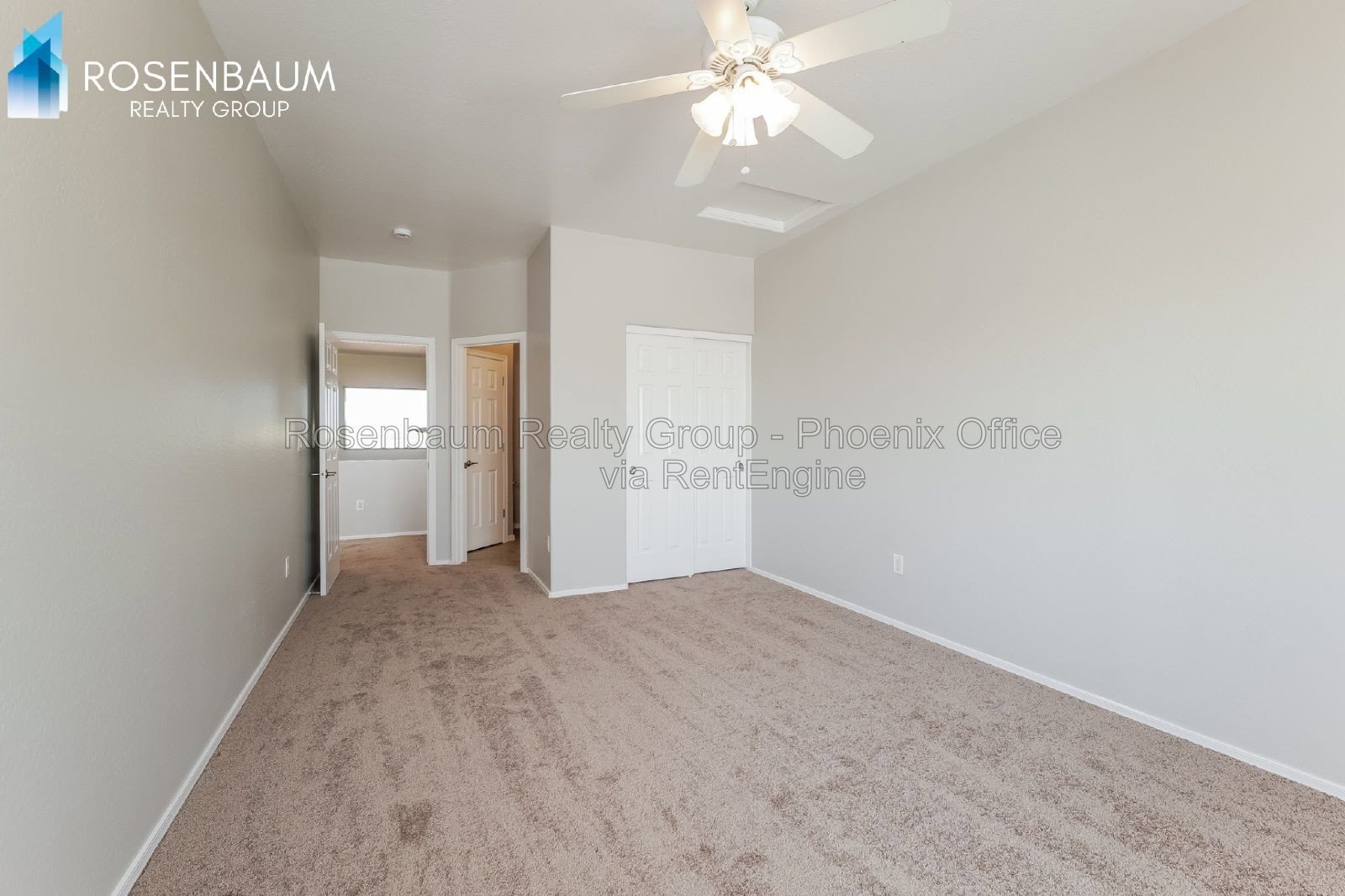 Gorgeous 2-beds, 2-baths townhome with Golf Course views in AZ City! property image