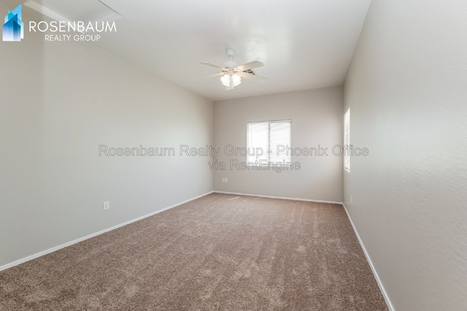 Gorgeous 2-beds, 2-baths townhome with Golf Course views in AZ City! property image
