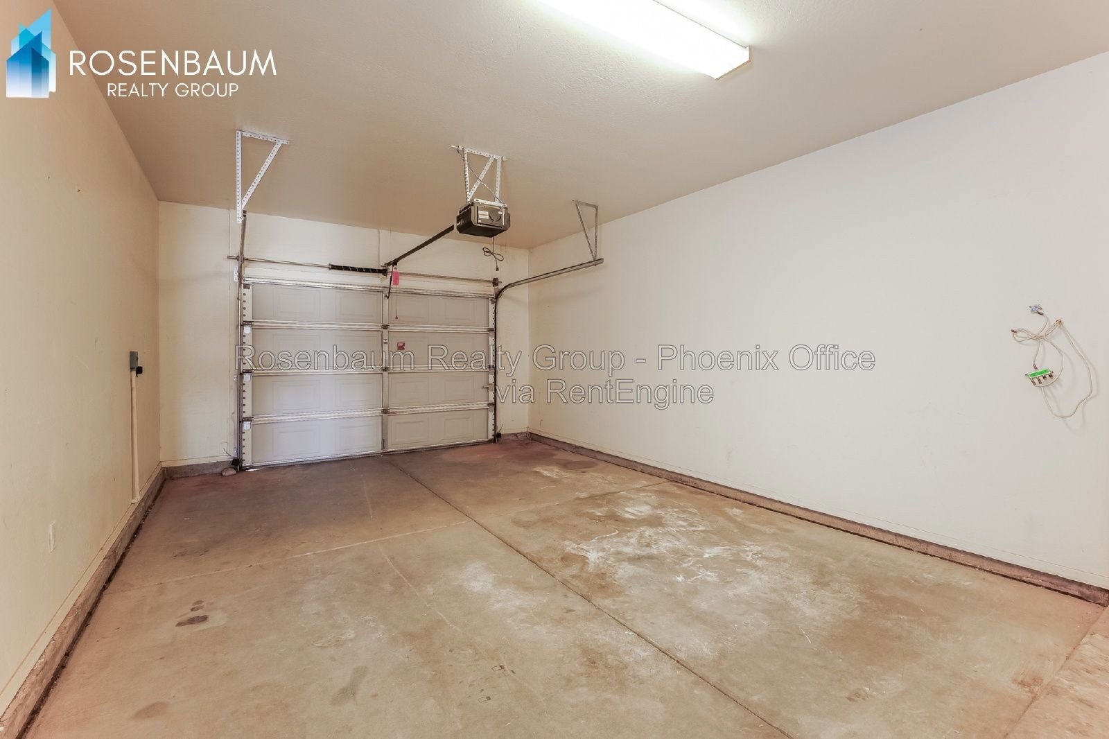 Gorgeous 2-beds, 2-baths townhome with Golf Course views in AZ City! property image