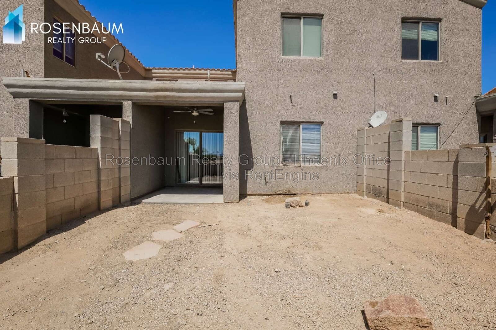 Gorgeous 2-beds, 2-baths townhome with Golf Course views in AZ City! property image